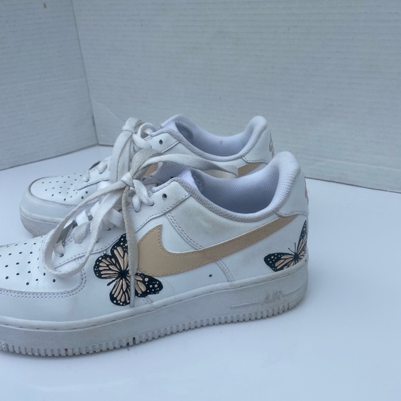 Nike Air Force One AF1 Women’s Size 7 White Low Top Sneaker Custom Butterfly - Picture 3 of 11